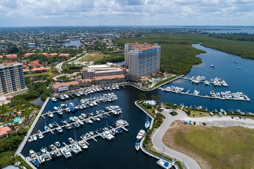 Cape Coral Florida with Hotel and Boats